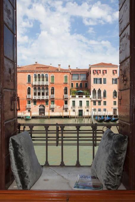 Apartment Palazzo Alvera Grand Canal Venedig