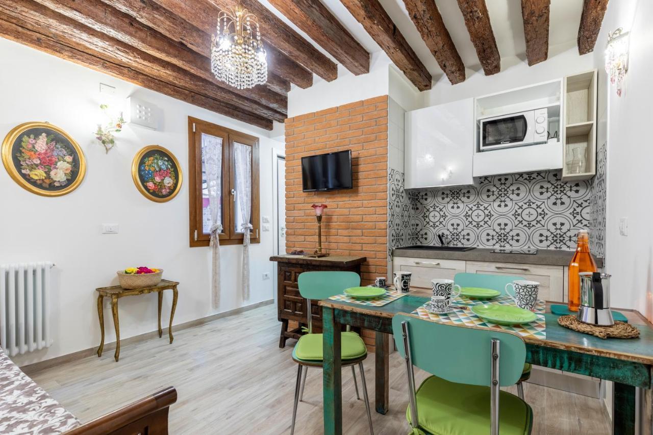 Downtown With Private Garden * Venise
