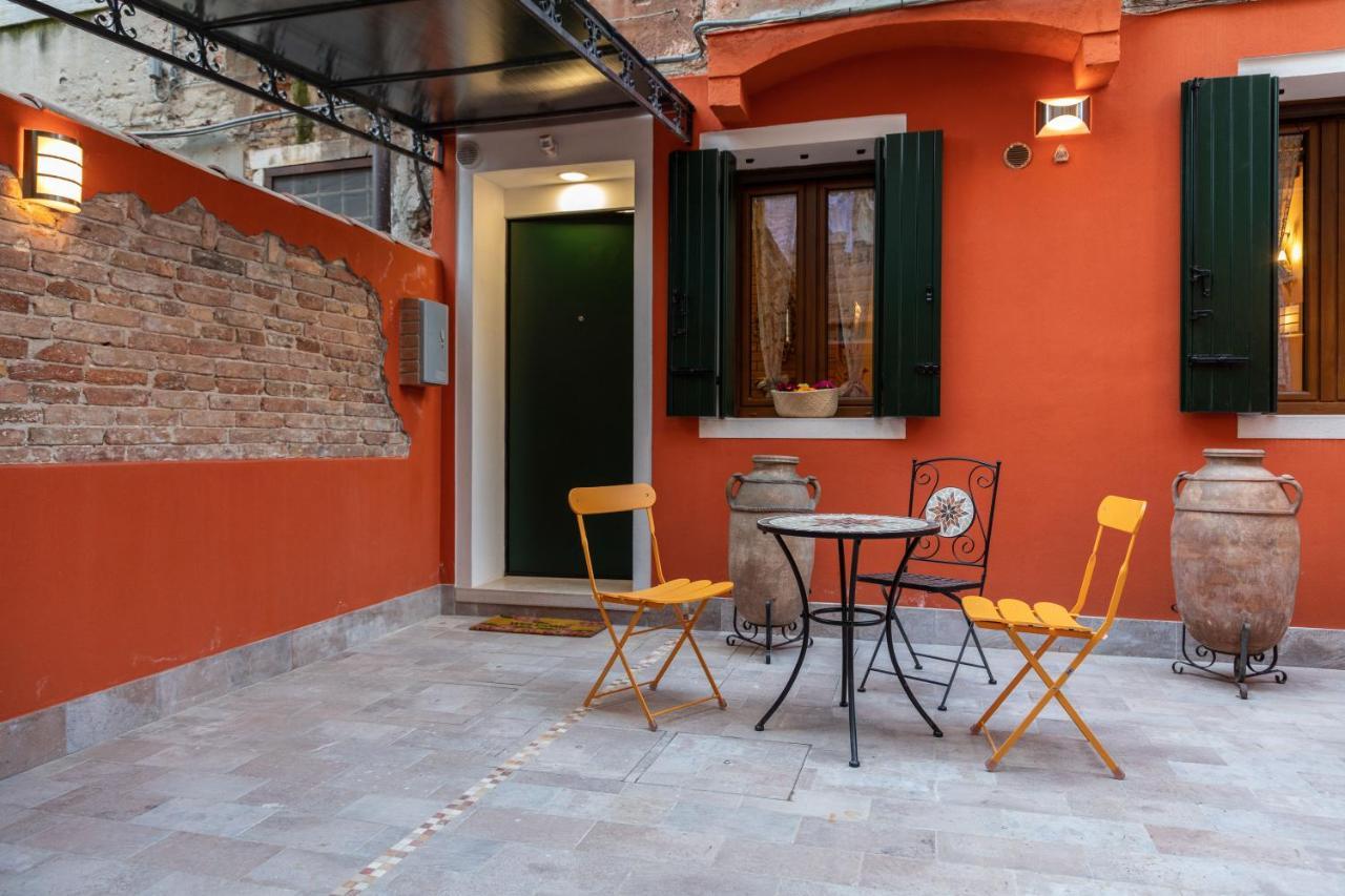 Downtown With Private Garden Appartement Venise