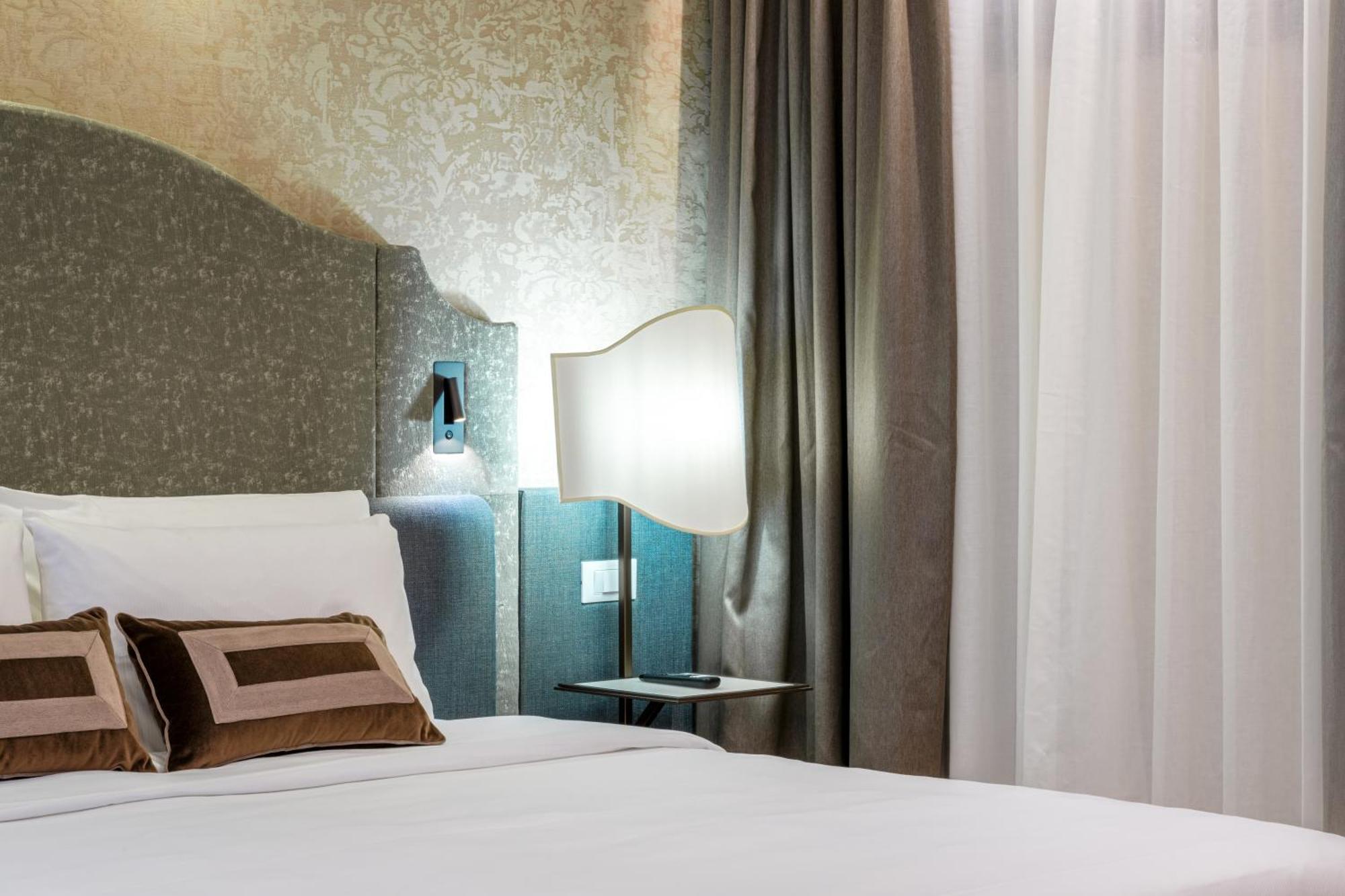 Acca Hotel