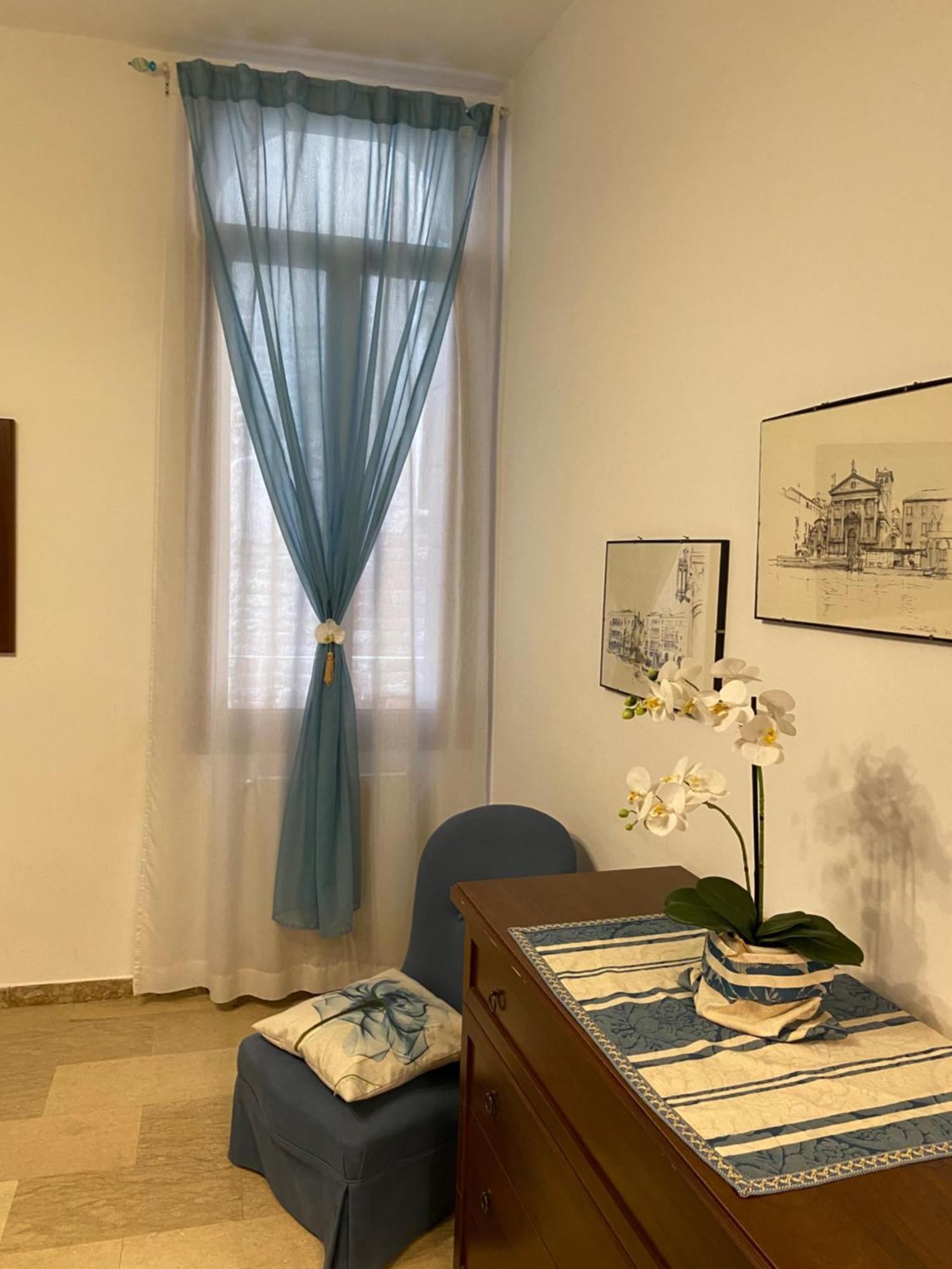 Quiet And Comfort In The Heart Of Appartamento Venezia