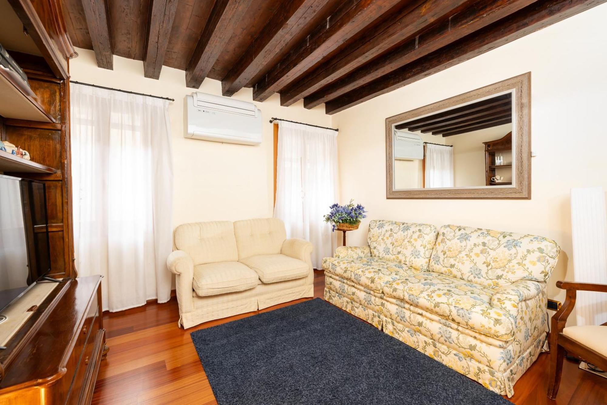 Heaven San Marco 1 E 2, The Elegant A Stone S Throw From St S Square Venetië