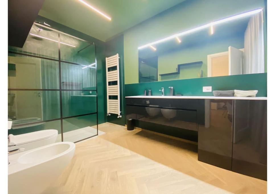 Sweet Time Venice, Luxury San Marco Frezzaria Apt! *