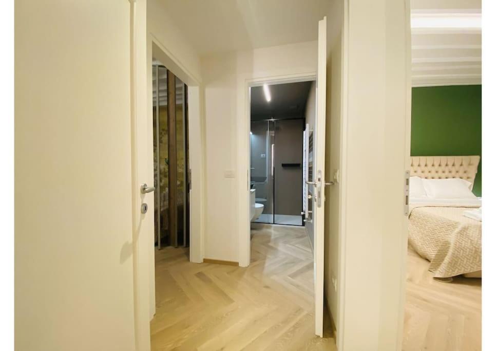 Sweet Time Venice, Luxury San Marco Frezzaria Apt! Appartement *