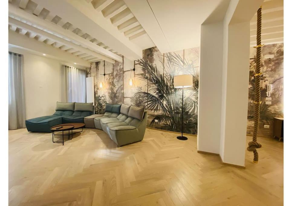 Sweet Time Venice, Luxury San Marco Frezzaria Apt! Appartement Venise