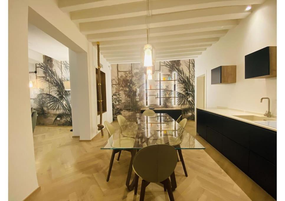 Appartement Sweet Time Venice, Luxury San Marco Frezzaria Apt! *