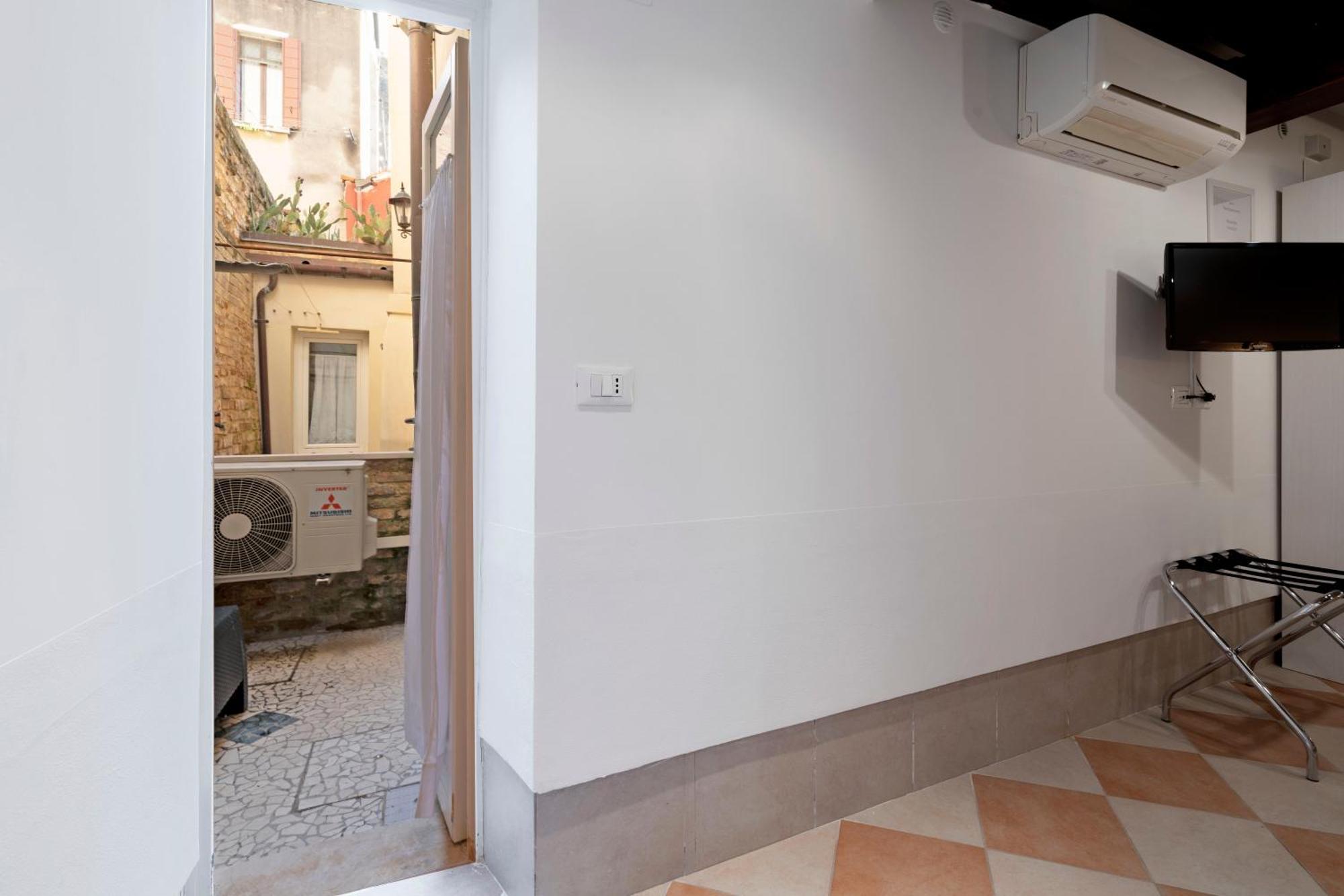 Apartment Fenix Colombina In Biennale - Your Little House Venedig