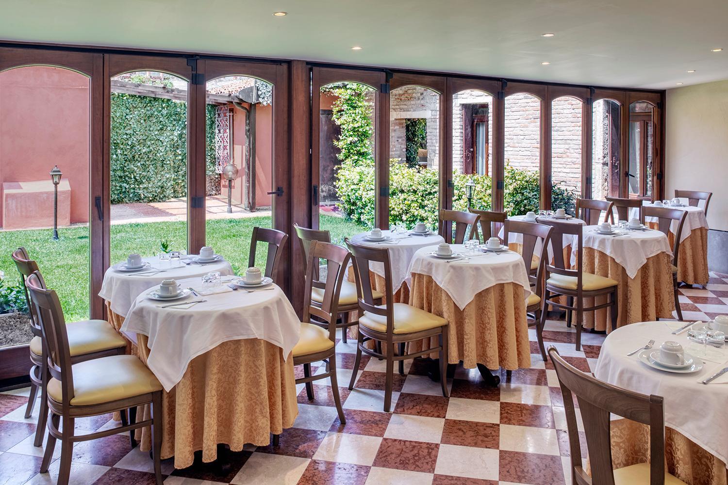 Hotel Pausania Venezia