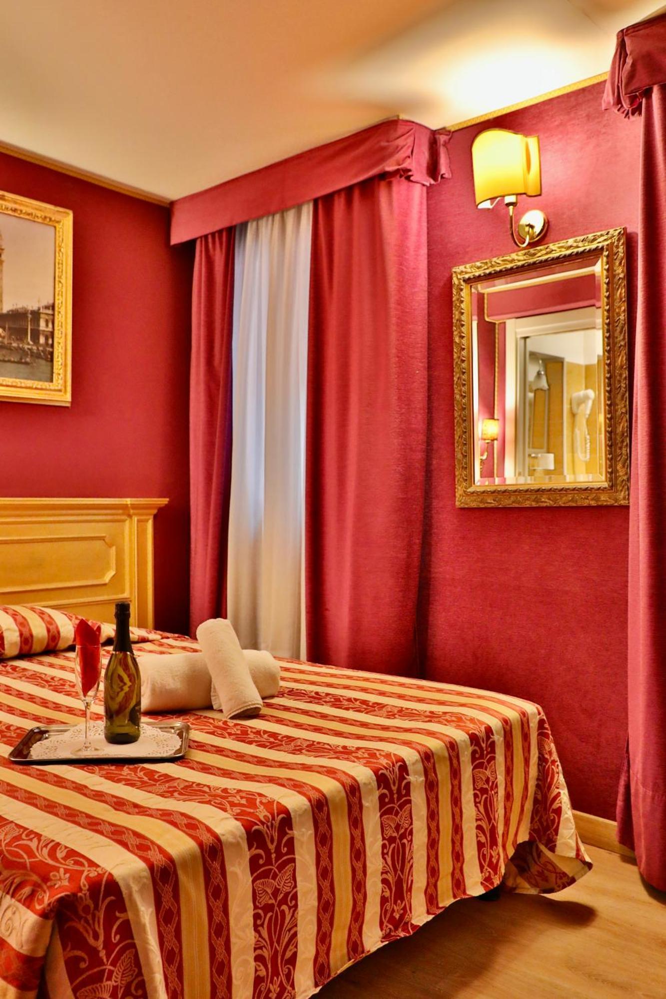 Noemi Hotel Venise