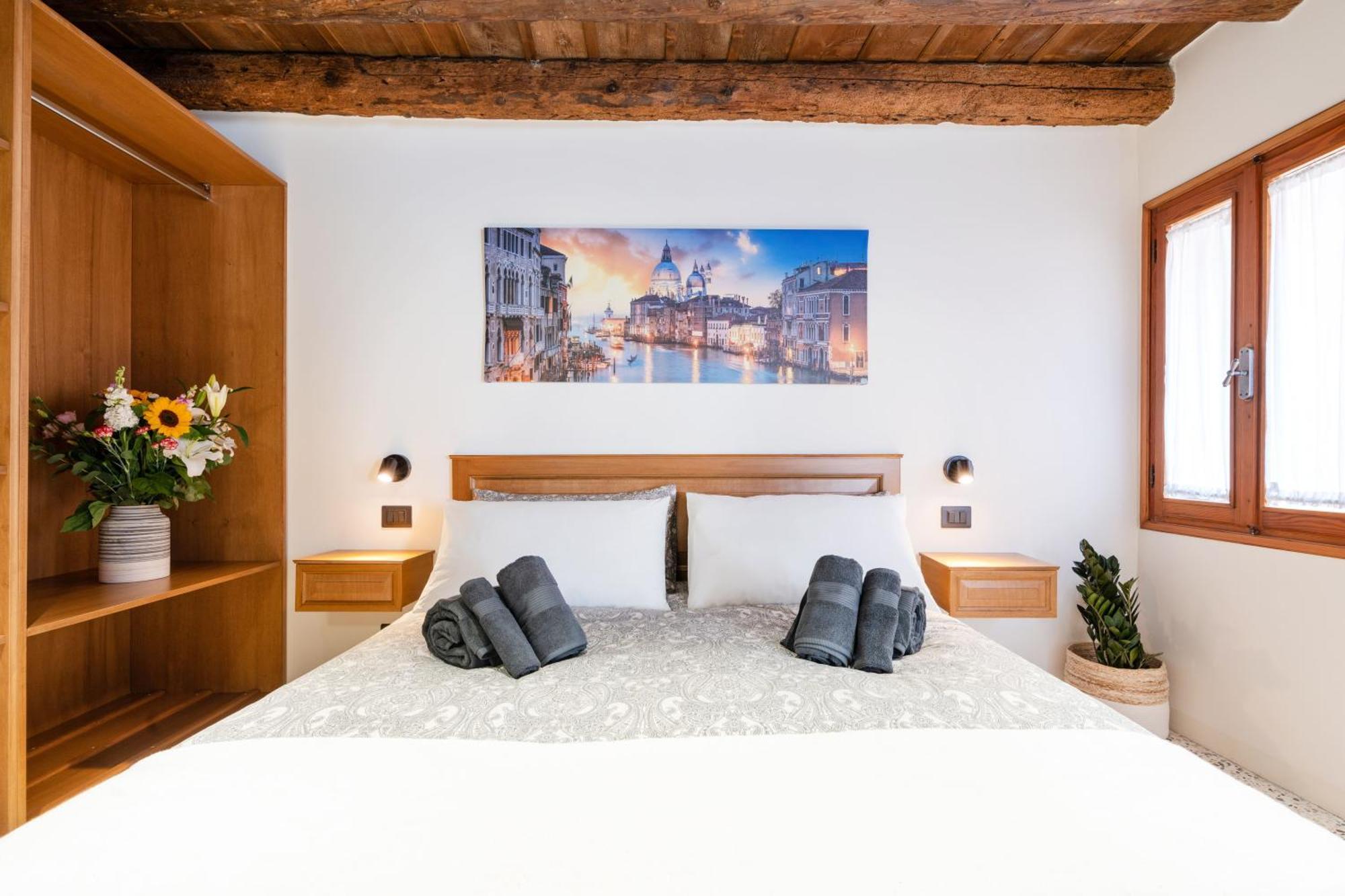 5 Minuti Da Rialto, Intera Palazzina Veneziana * Venetië