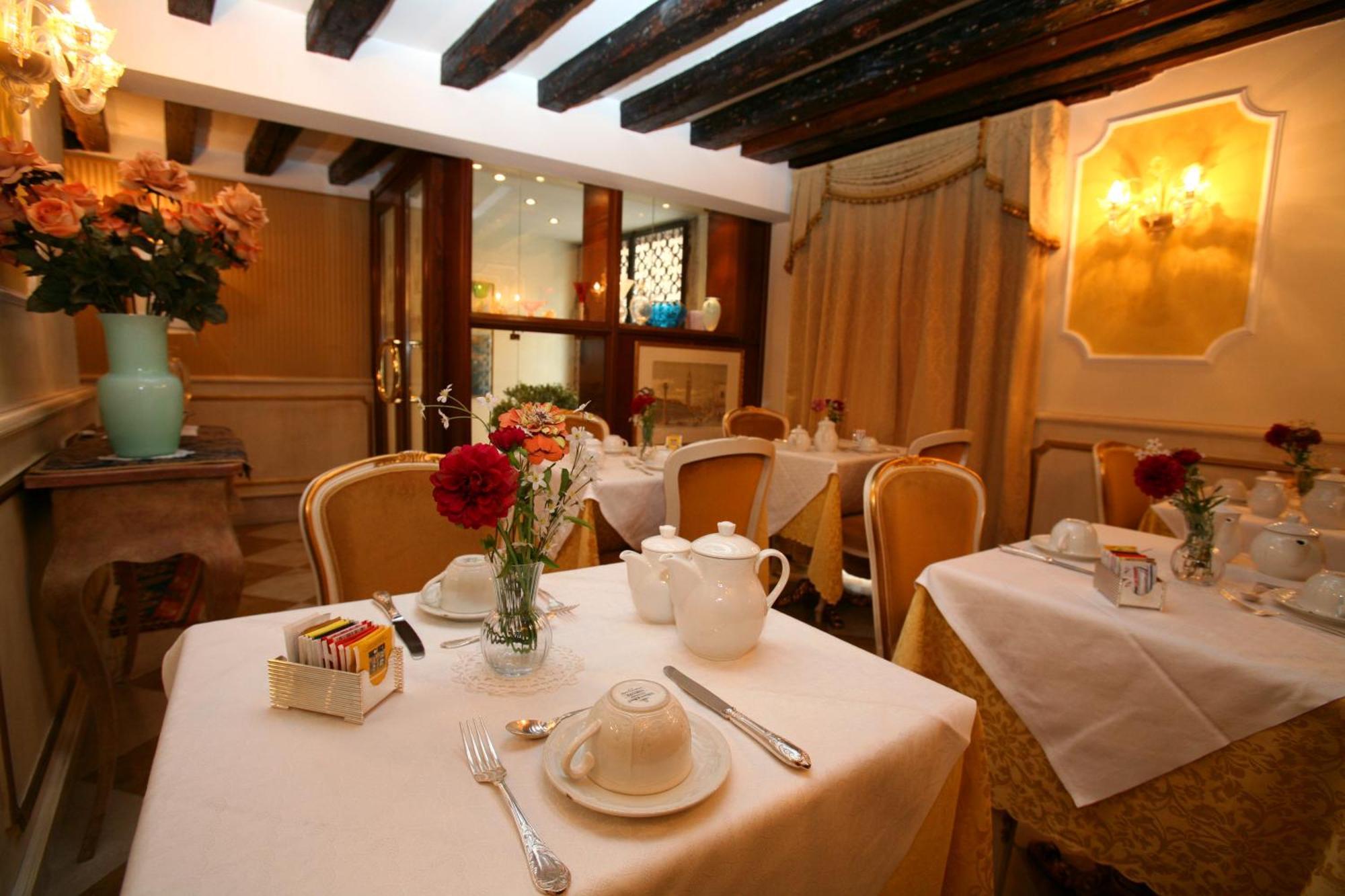Couette-café Ca' Del Brocchi 2*