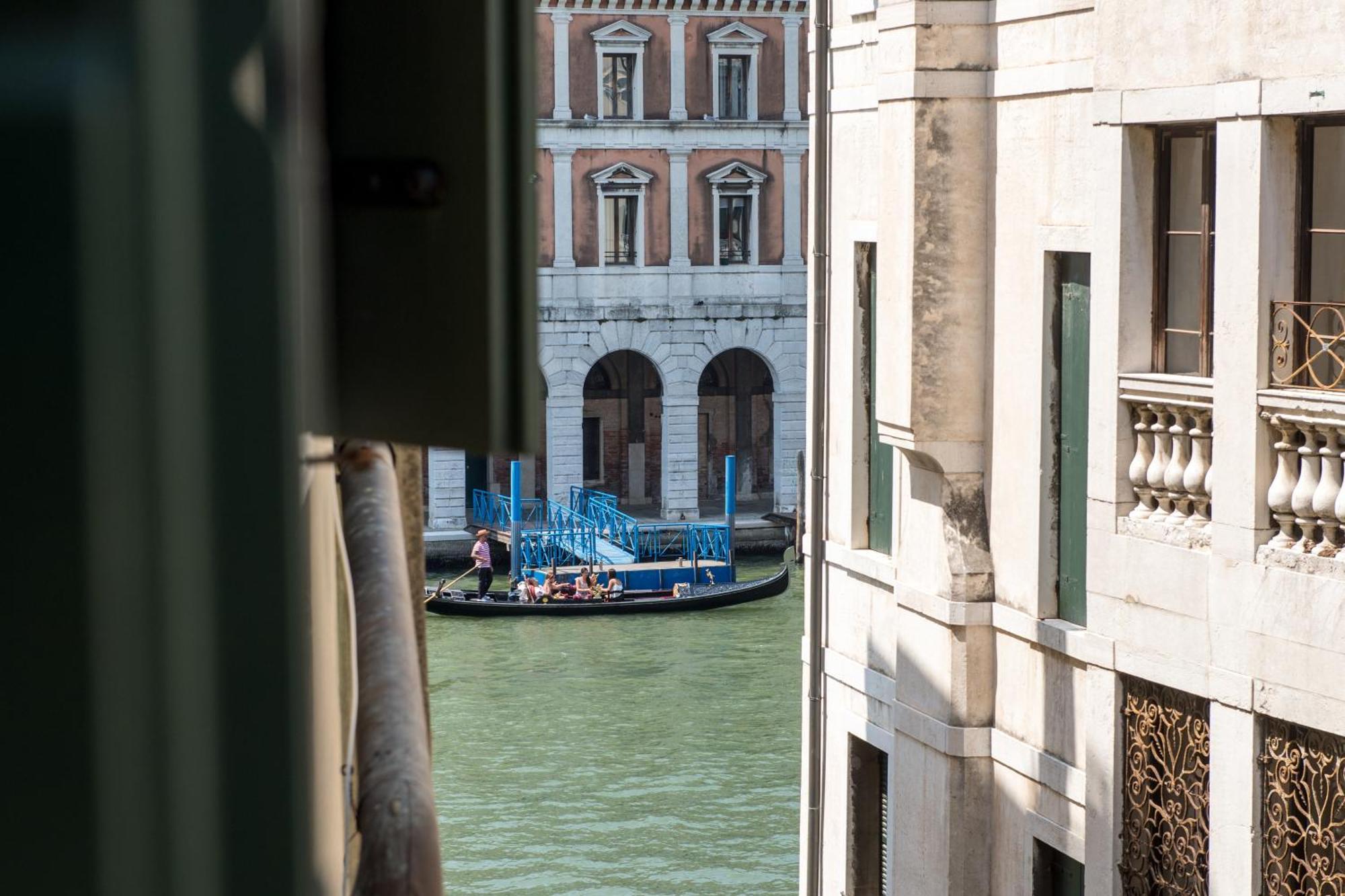 Gasthof Locanda Leon Bianco On The Grand Canal Venedig