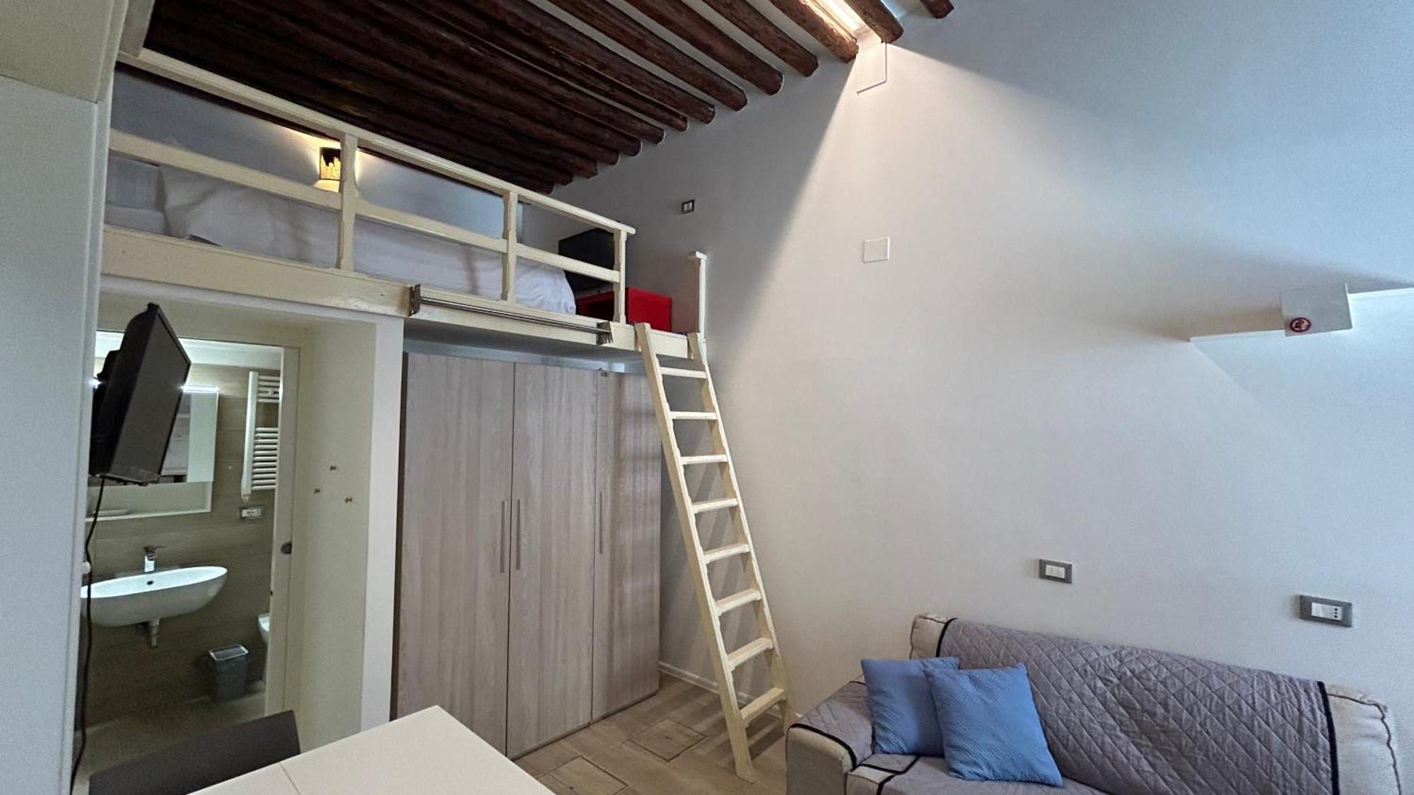 Appartement Ca Giardini In Biennale By Bricola *