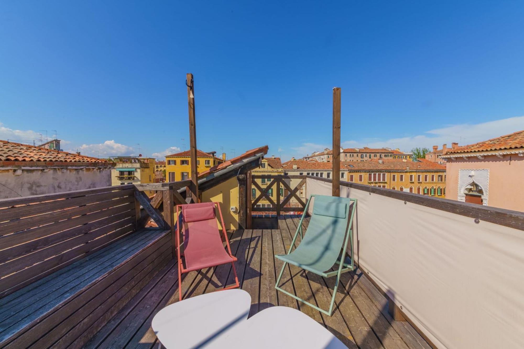 Casa Virginia Direct At The Canal Cannaregio With Own Roof Terrace Apartment