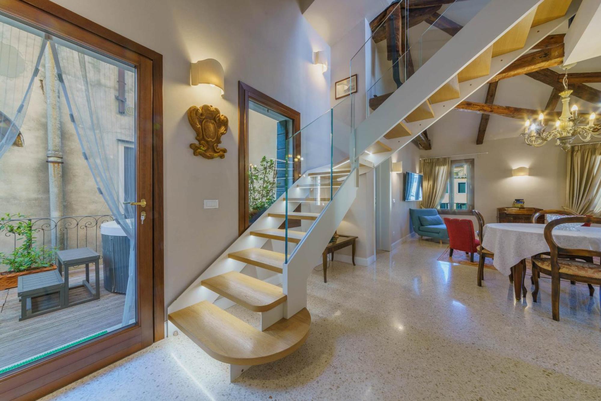 Apartment Casa Virginia Direct At The Canal Cannaregio With Own Roof Terrace Venedig