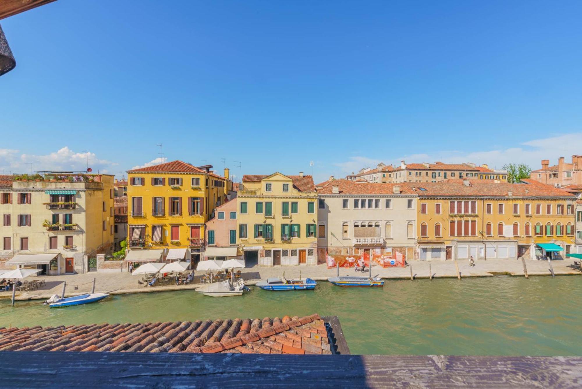 Casa Virginia Direct At The Canal Cannaregio With Own Roof Terrace * Venedig