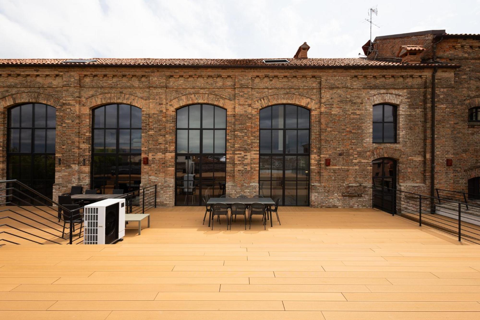 Penthouse - Loft With Canal View Apartment Venice