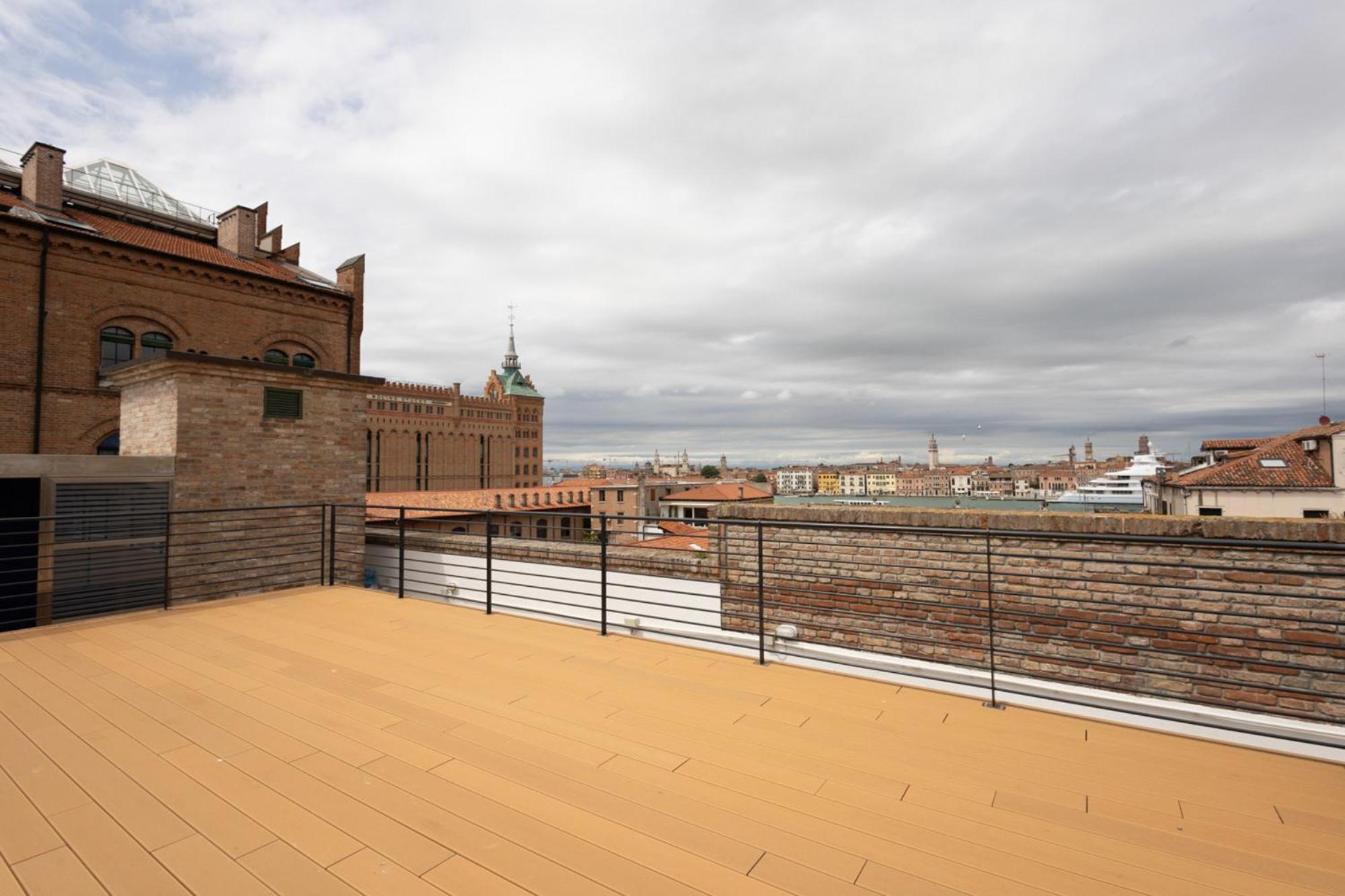 Apartment Penthouse - Loft With Canal View Venice