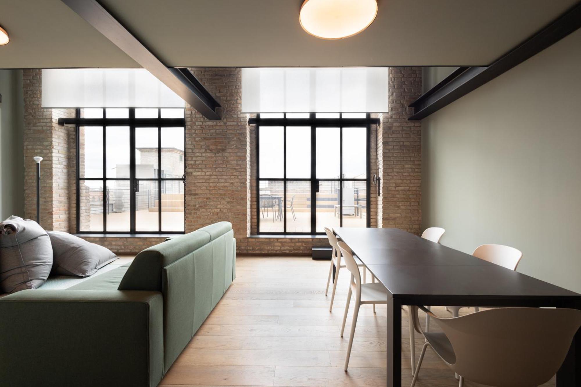 Penthouse - Loft With Canal View Venice
