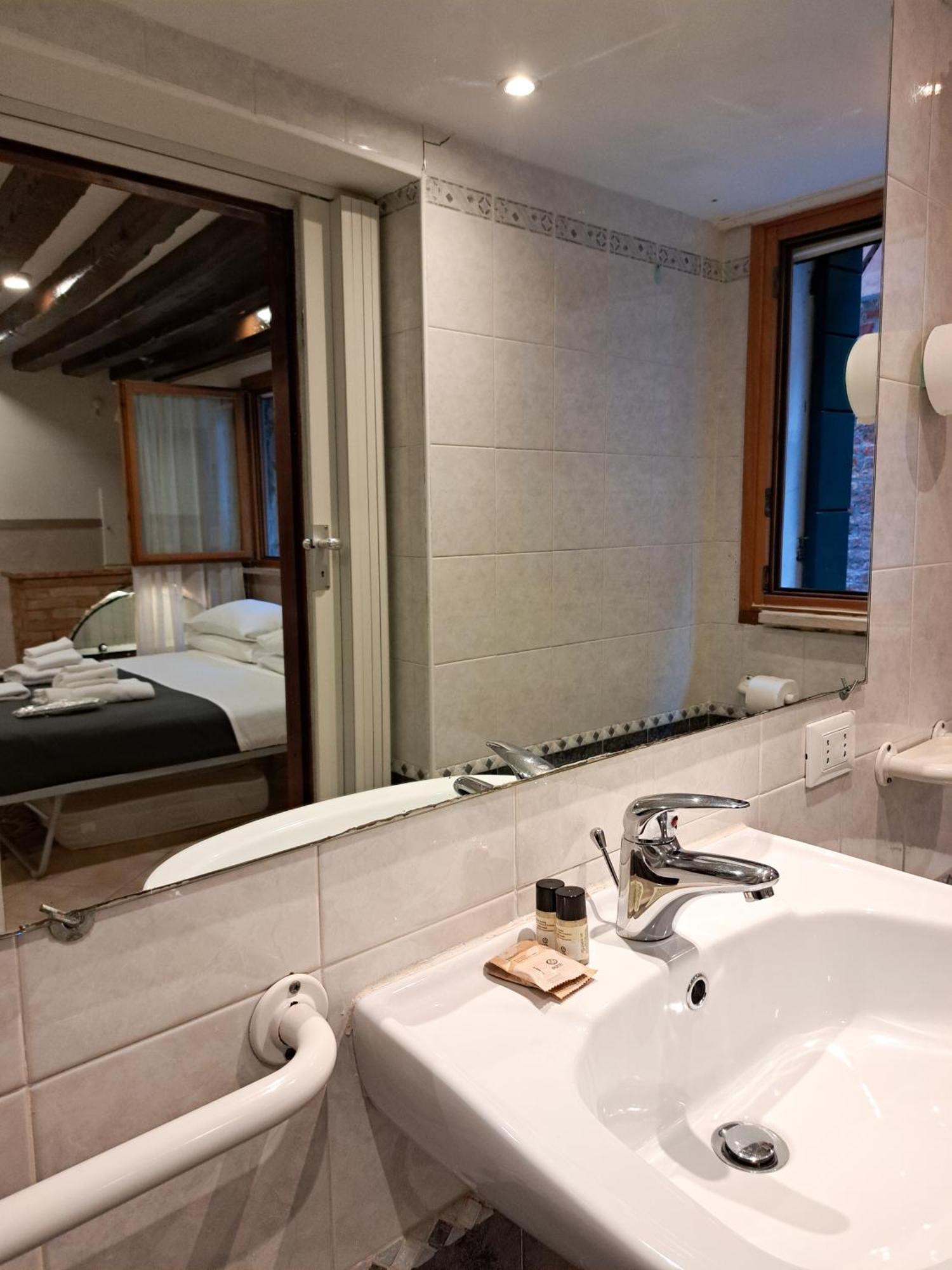 Lovely And Quiet Cannaregio Apartment