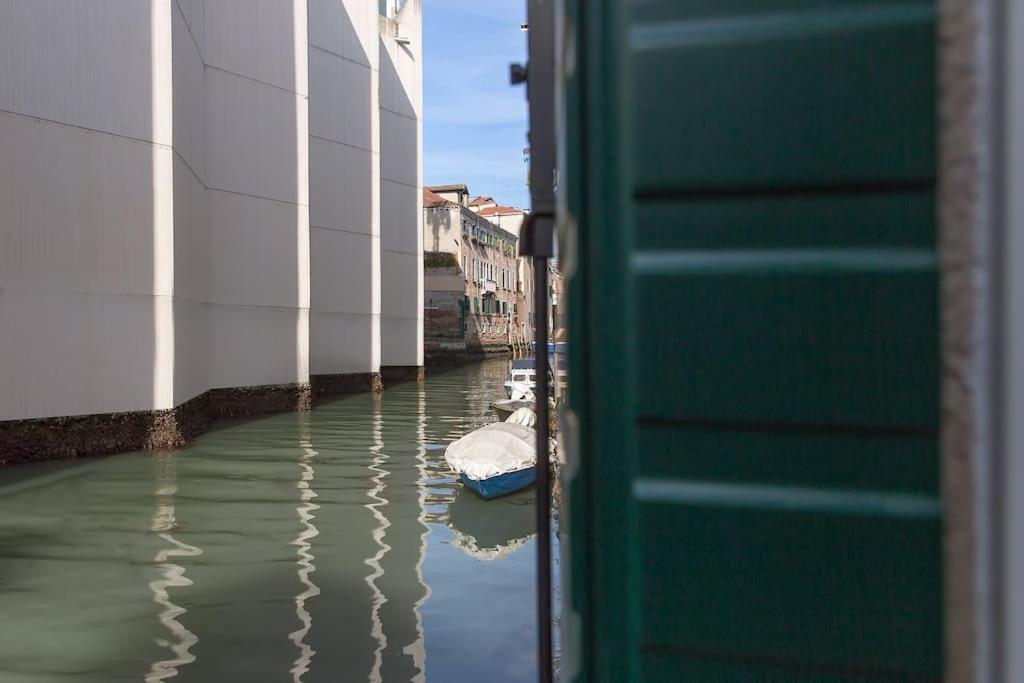 Apartment Ivy, Canal View Venice