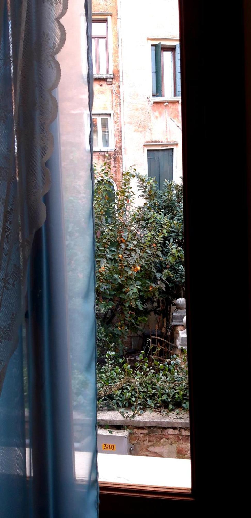 Quiet And Comfort In The Heart Of * Venezia