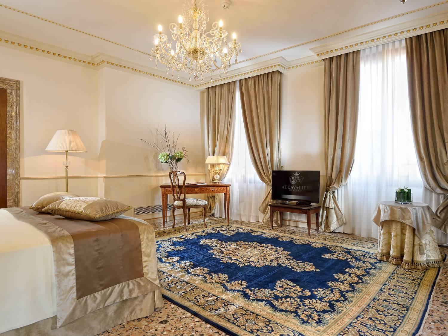 Hotel Ai Cavalieri Di 4*