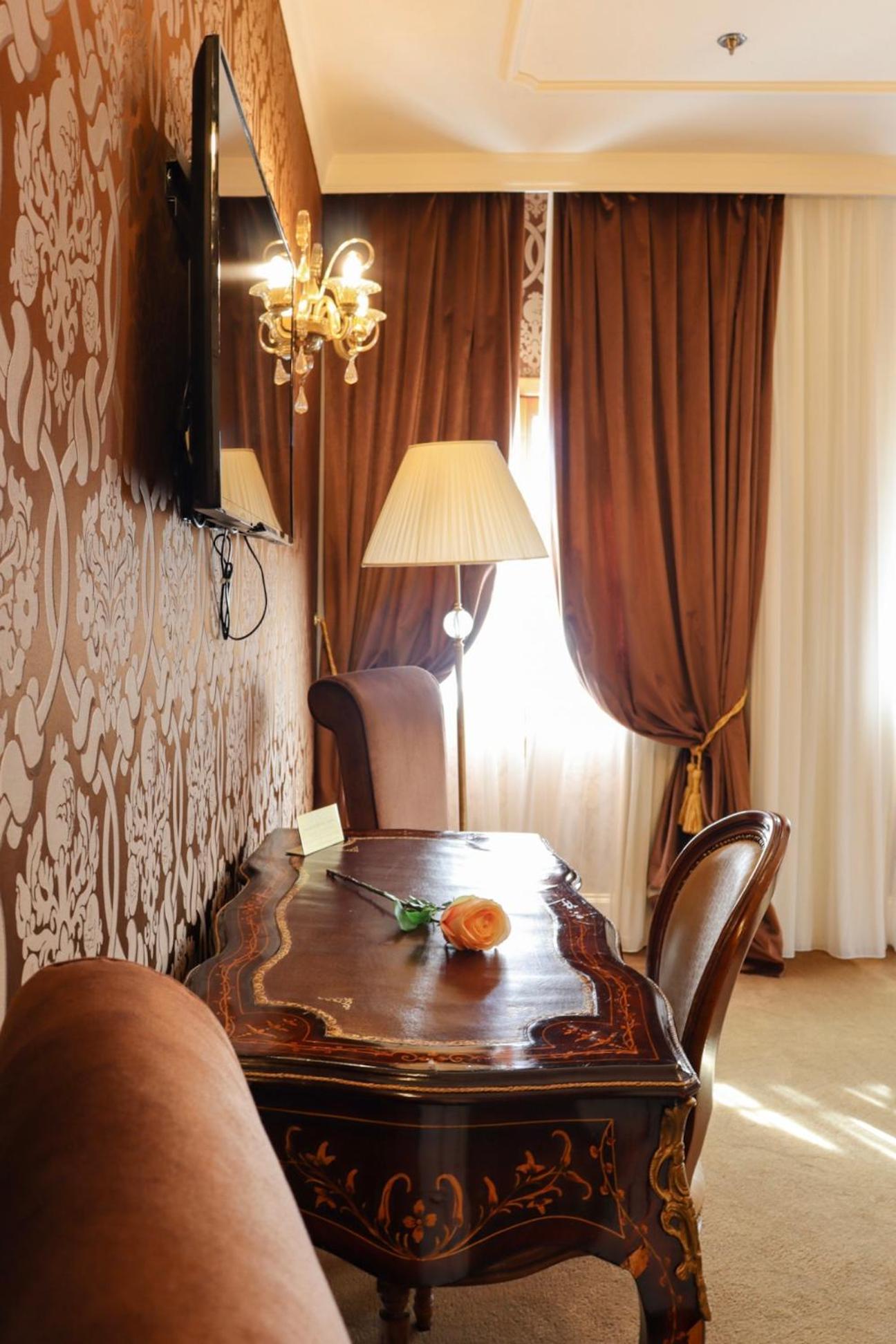 Ai Cavalieri Di Venice