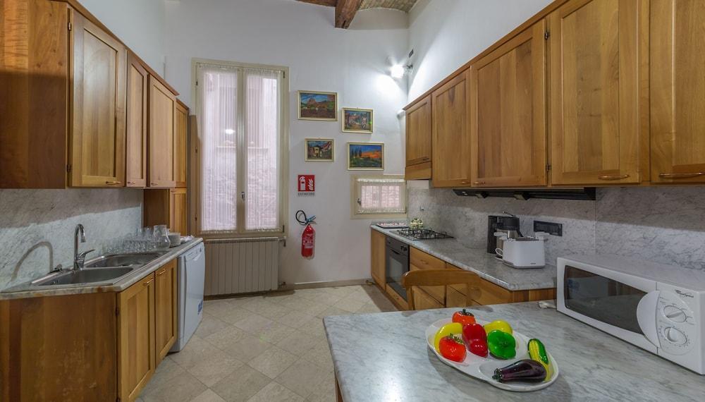 Luxury - Friendly Affittacamere 2*