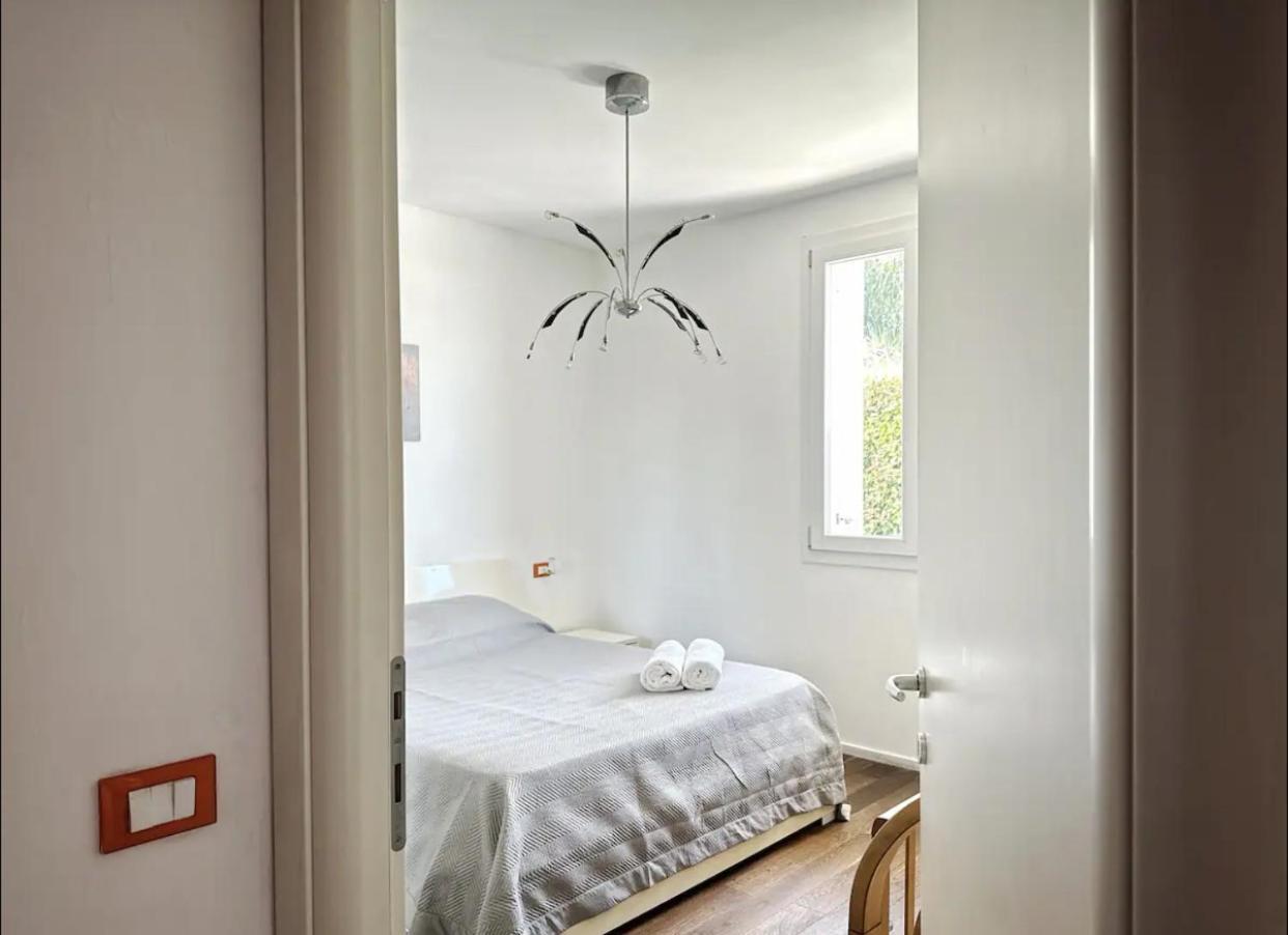 Airport Marco Polo Apartment