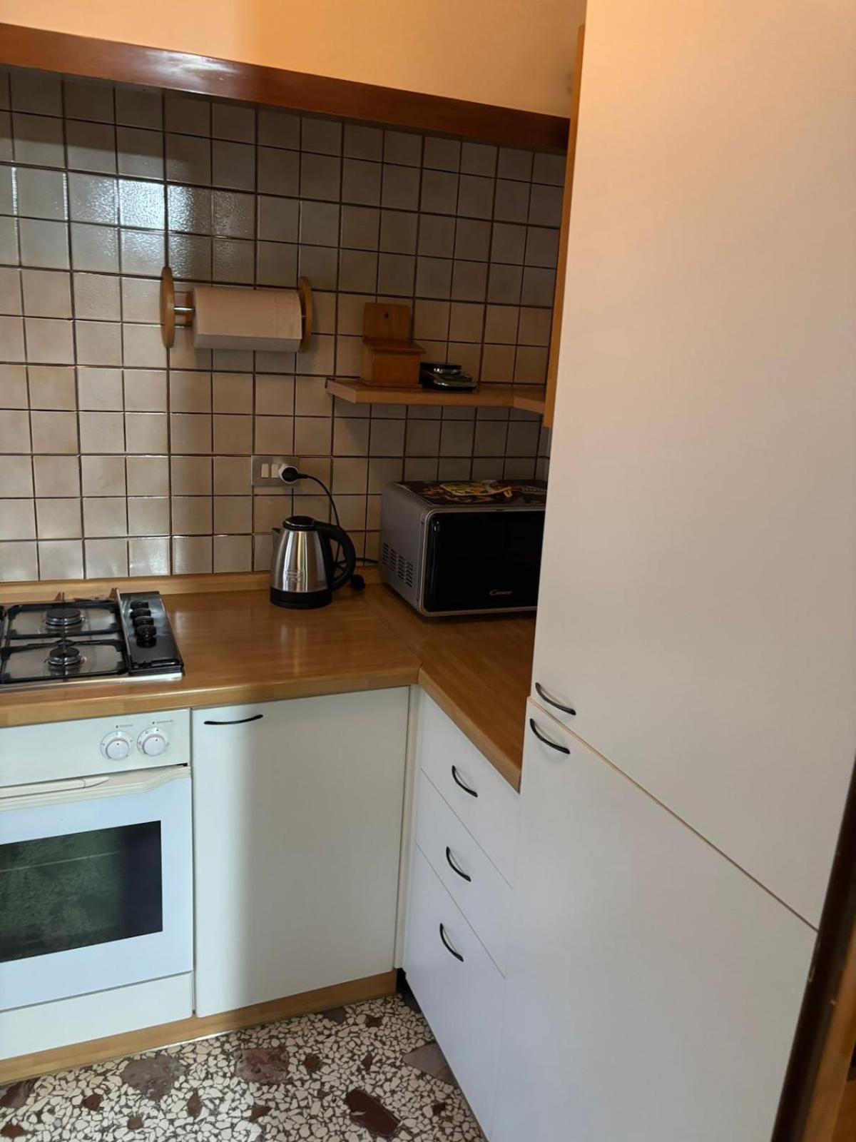 House In The Park! Free Parking And Convenient To * Venise
