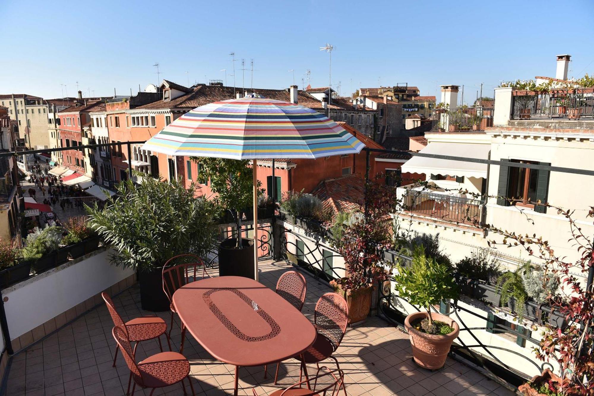 Refugium Amoris - With Fantastic Roof Terrace Appartement *