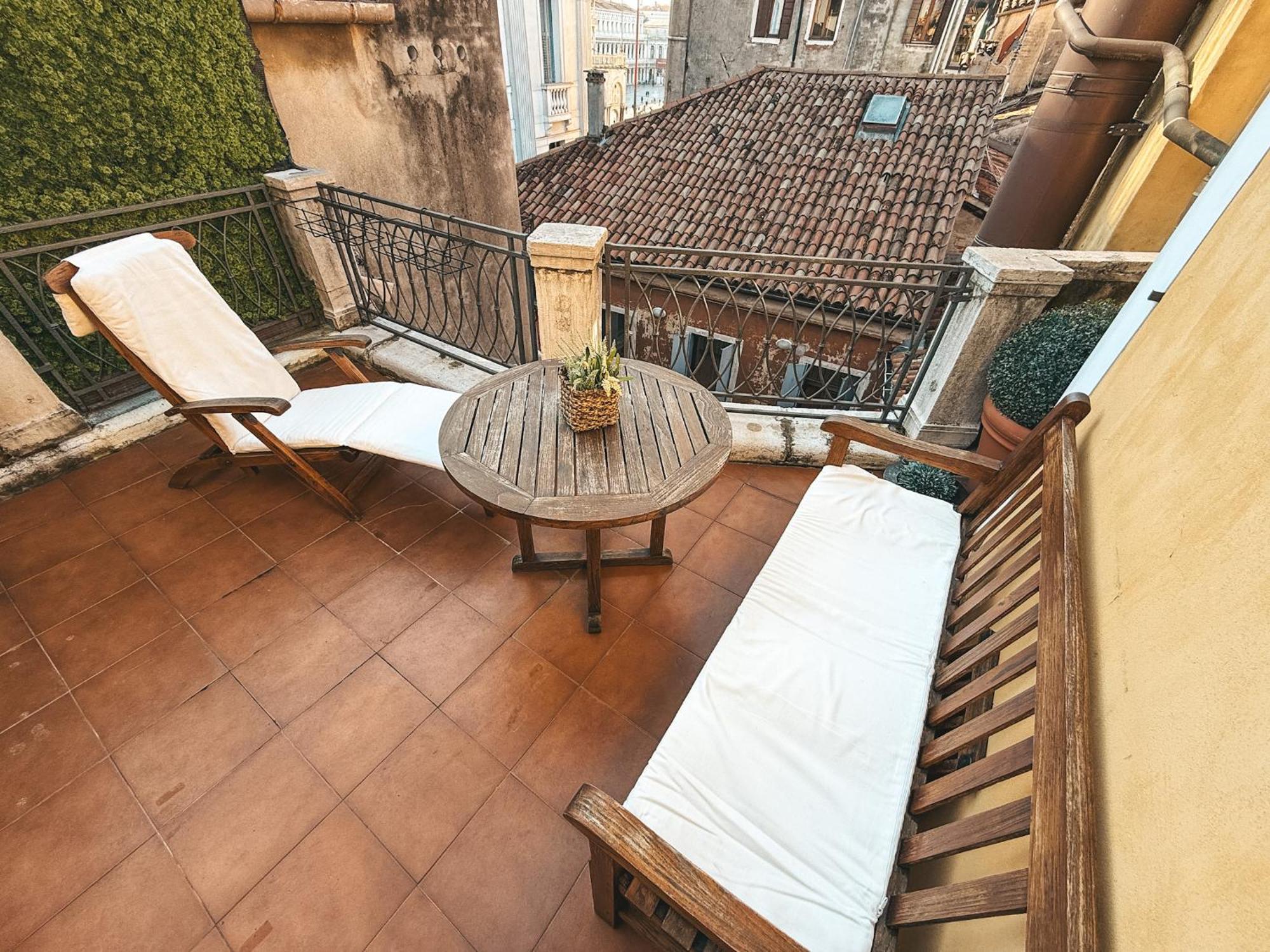 Attic Terrace San Square View Appartement Venetië