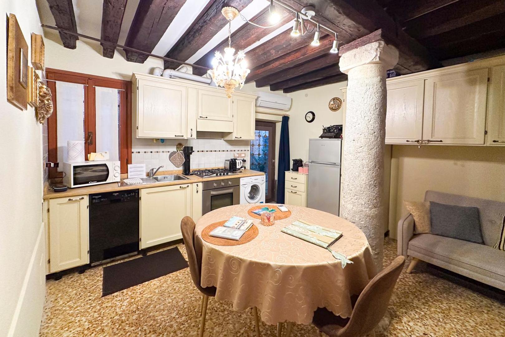 Historical Flat In Cannaregio, Venedig