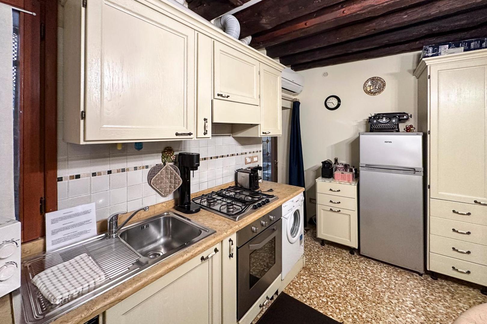 Historical Flat In Cannaregio, Apartment Venedig
