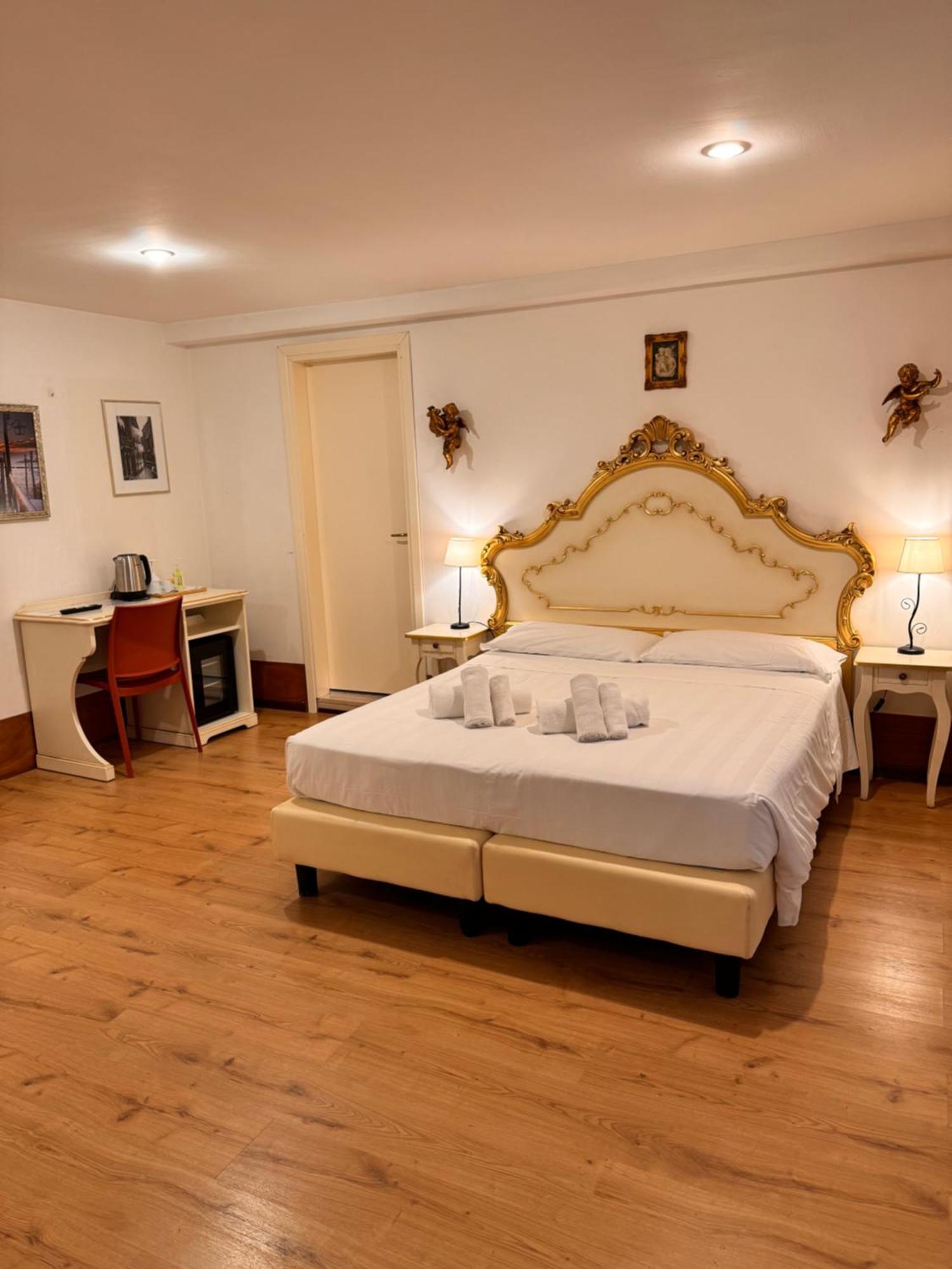 Ca' De Le Capuzine * Venezia