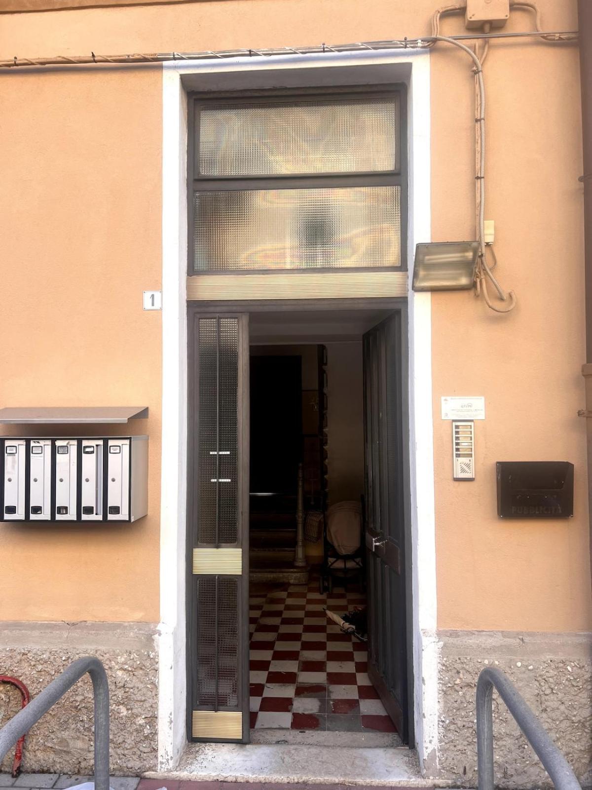 Via Pasubio, 100 Mt To Station, Park, Wi Fi, Appartement