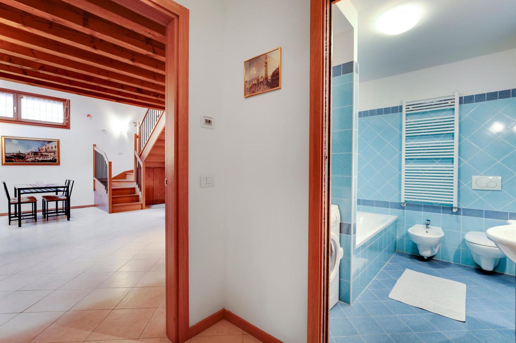 Appartement Auf Zwei Ebenen Mitten In