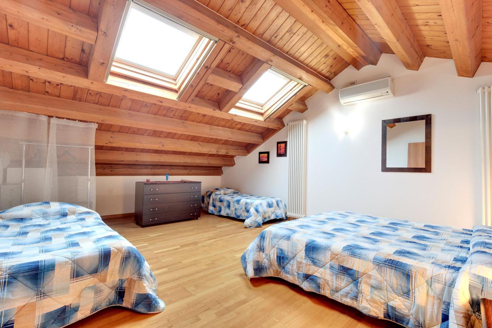 Appartement Auf Zwei Ebenen Mitten In *
