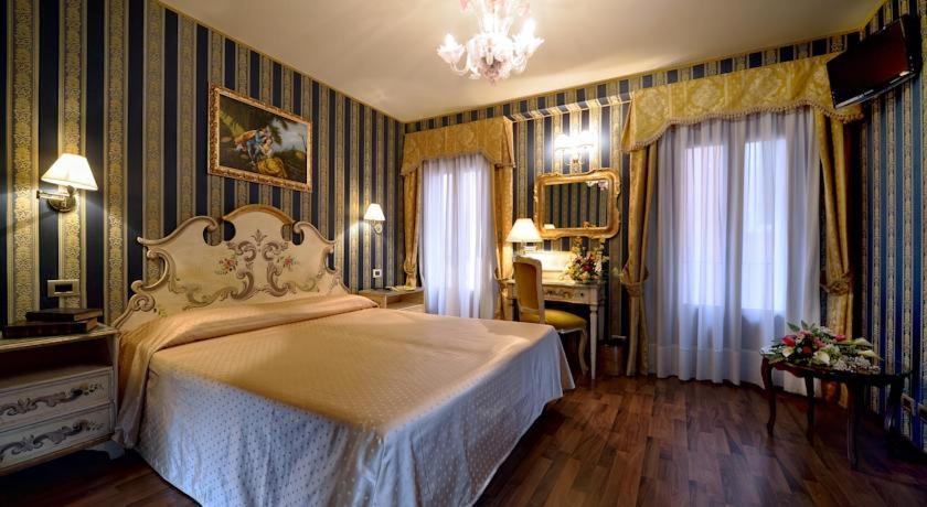 Maison d'hôtes San Zulian P & Q & U Venise