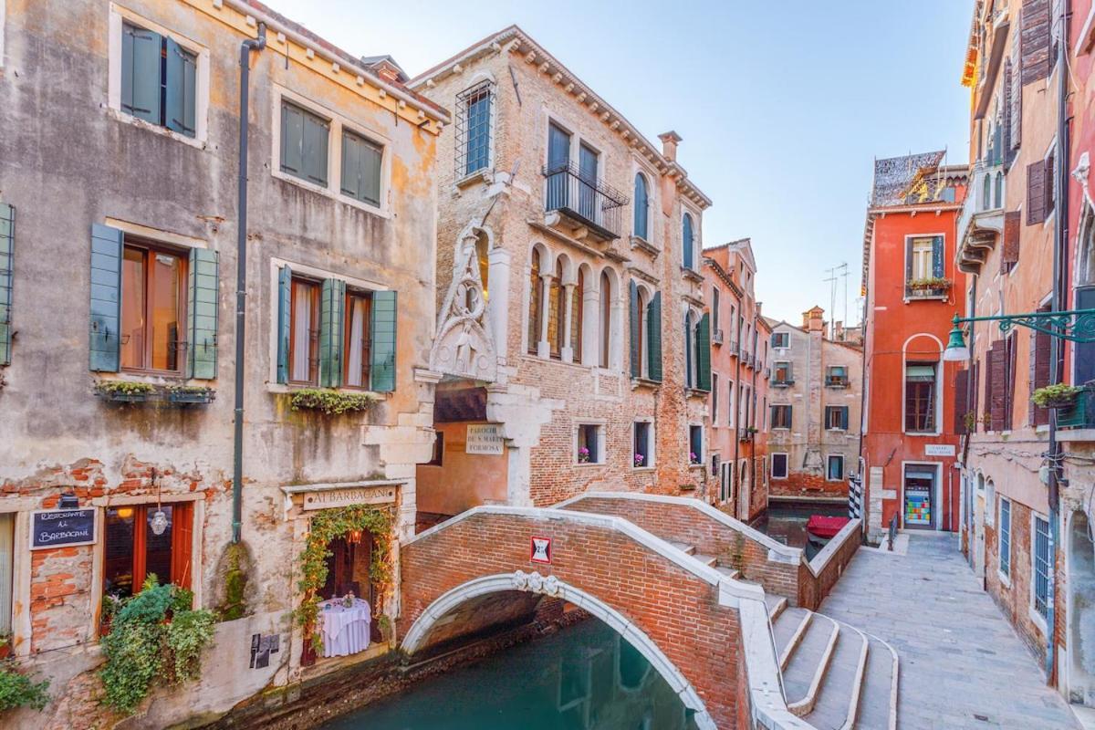 Canal View San Marco Rialto - Dogaressa Palace 1872 * Venezia