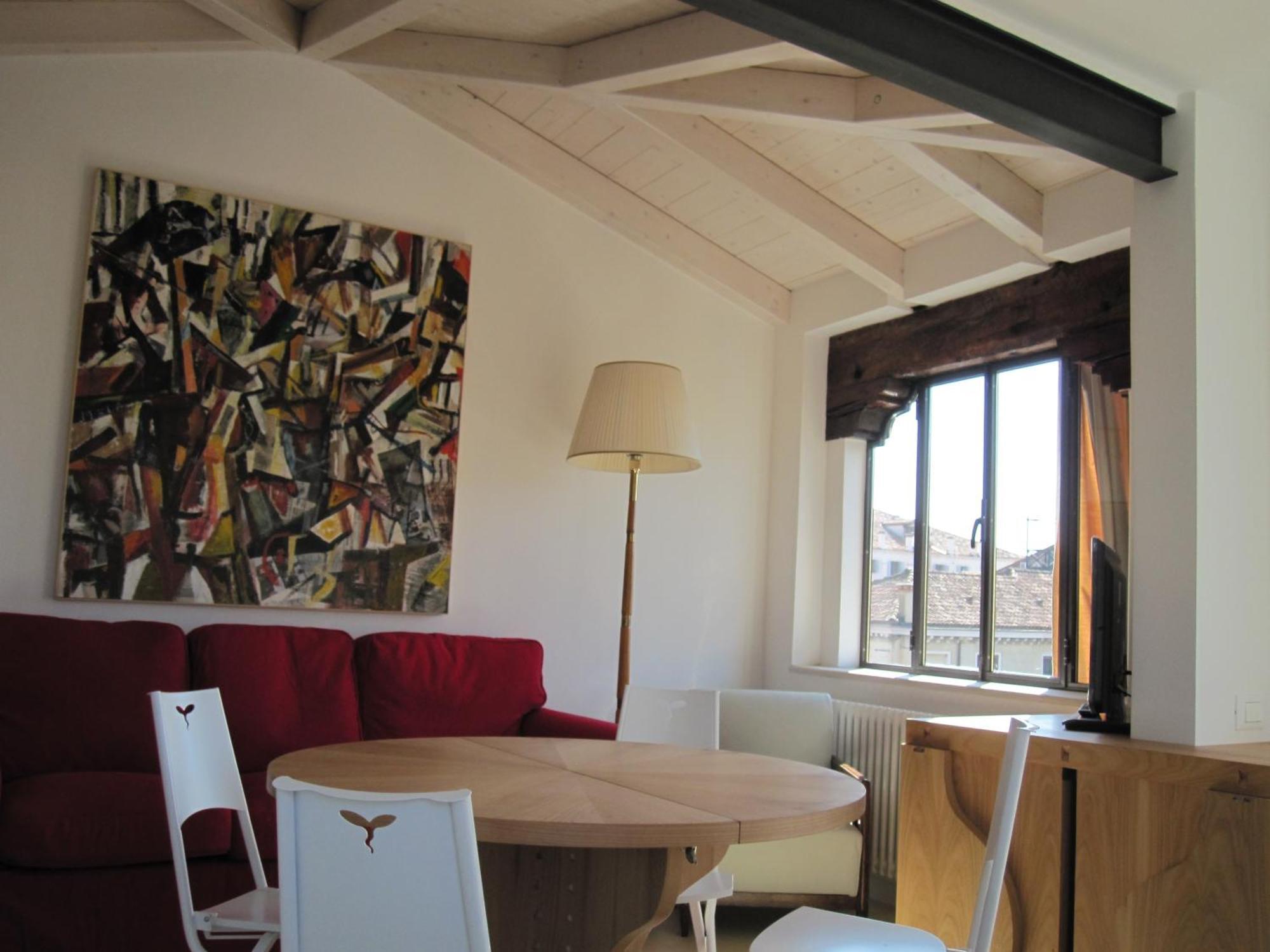 Homes & Holidays Appartamento