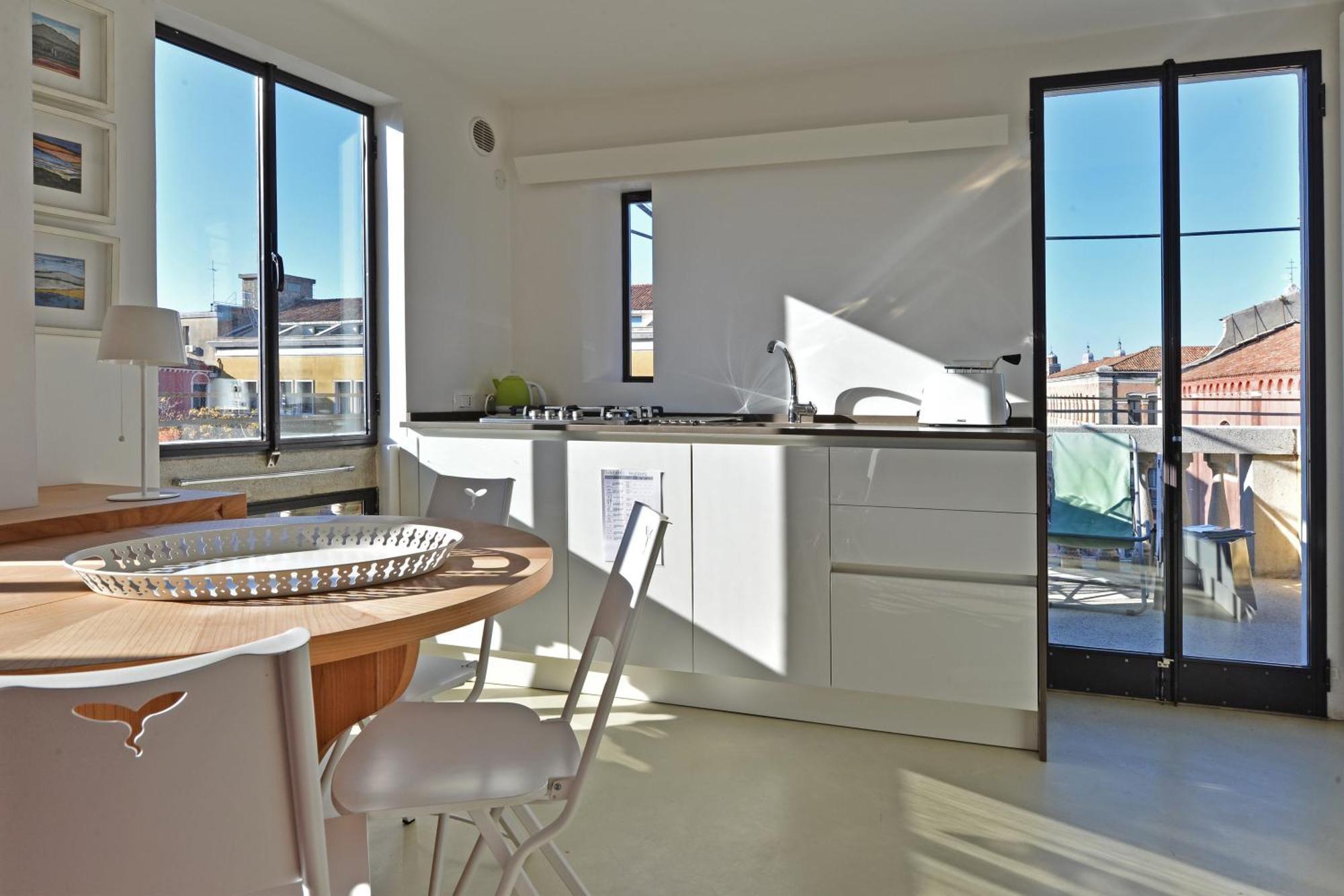 Homes & Holidays Appartamento *