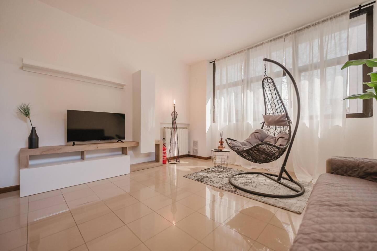 Unico 8 A 700mt Dalla Stazione Appartement
