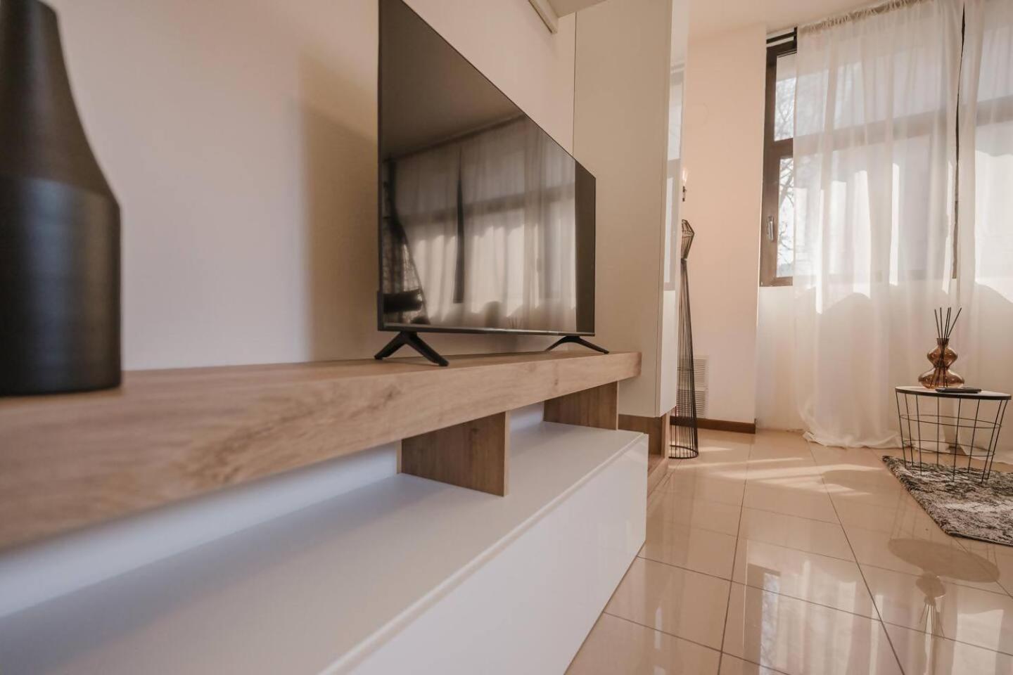Unico 8 A 700mt Dalla Stazione Appartement