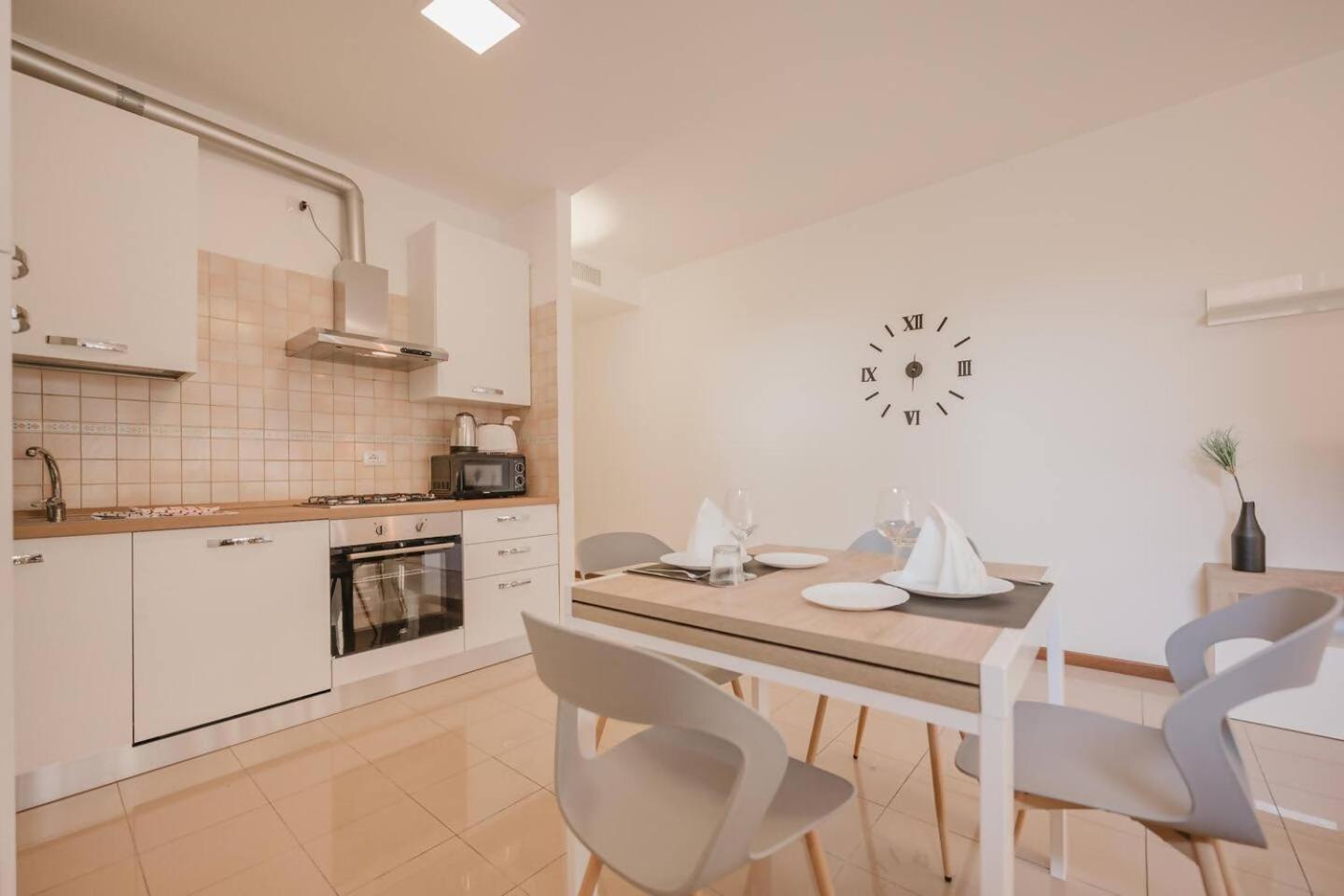 Appartement Unico 8 A 700mt Dalla Stazione