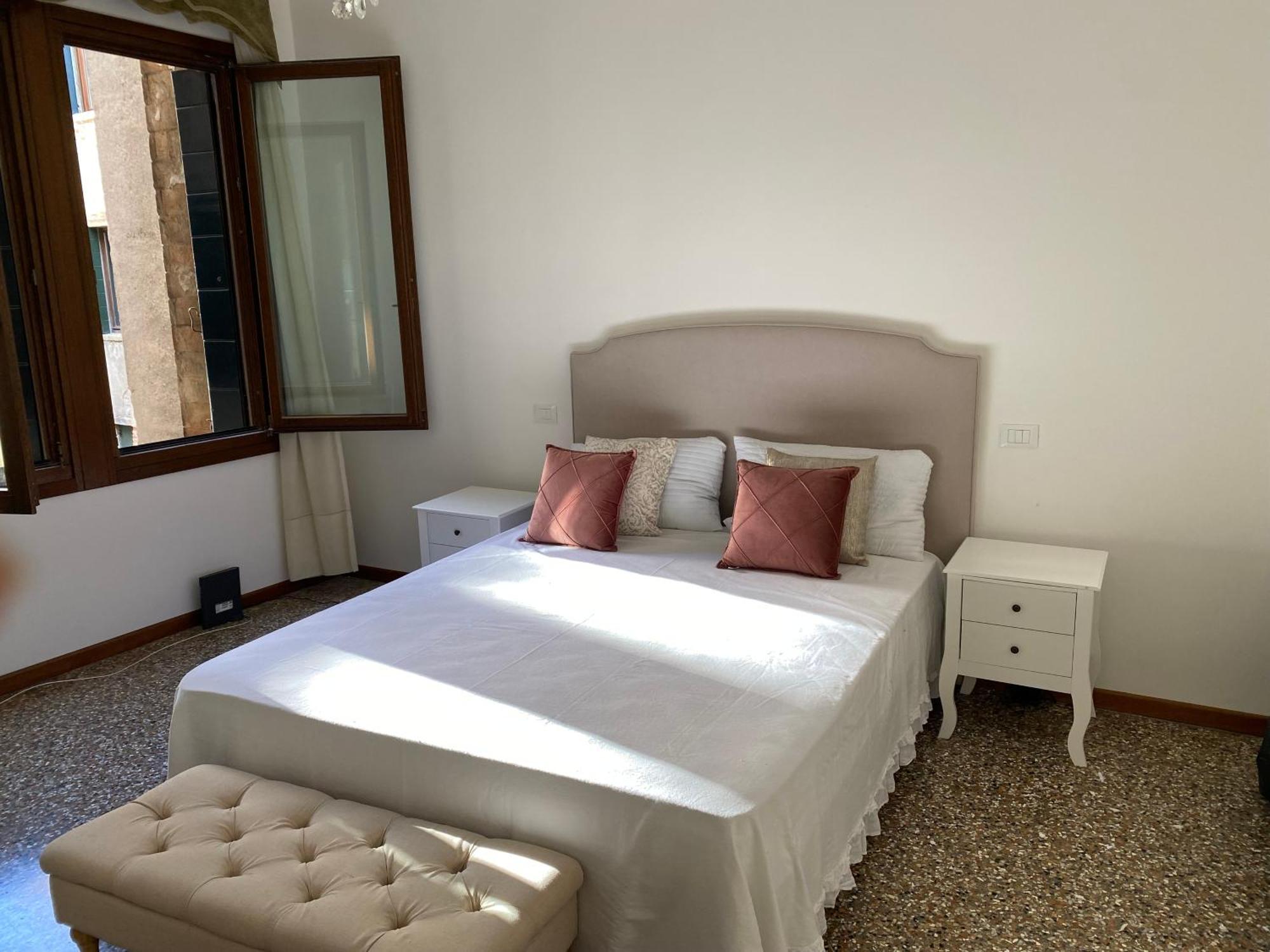 Residenza Stardust With Canal View