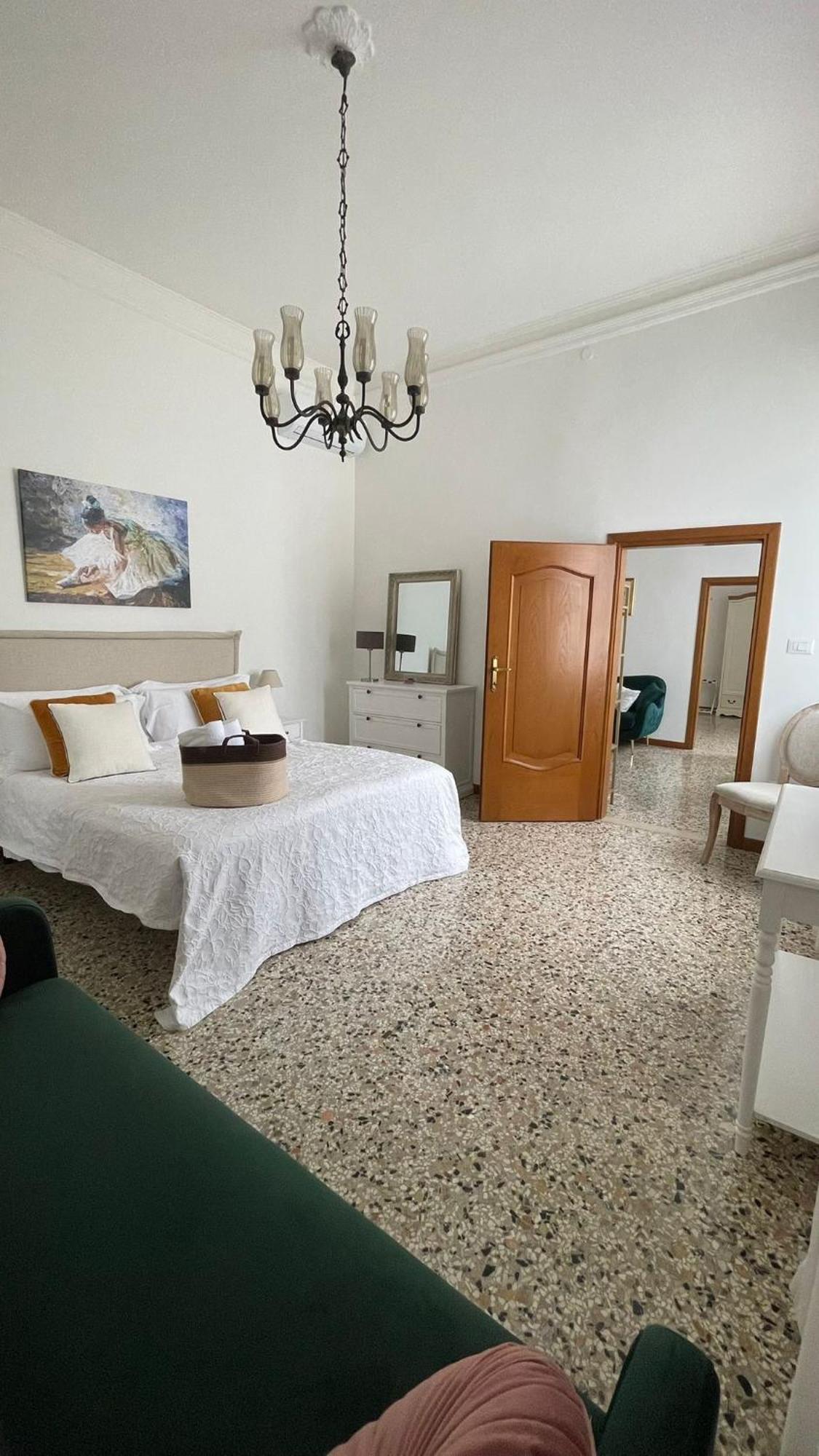 Appartement Residenza Stardust With Canal View Venetië