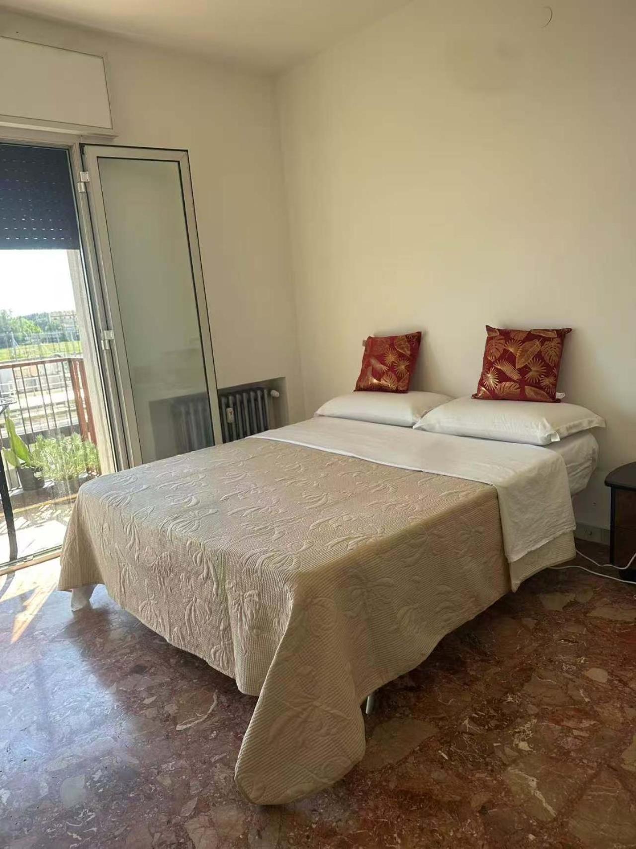 Homestay Stazione Lina House