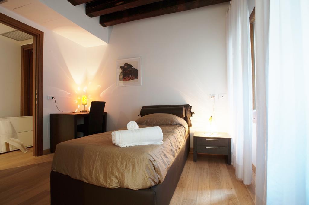 The Lion's House Apt2 Appartement